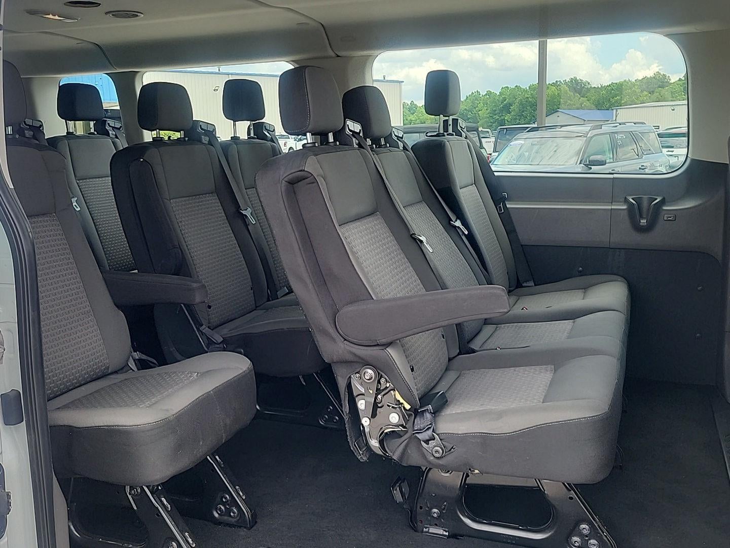 2023 Ford Transit Passenger Wagon XLT