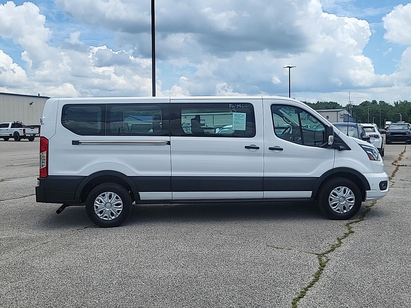 2023 Ford Transit Passenger Wagon XLT