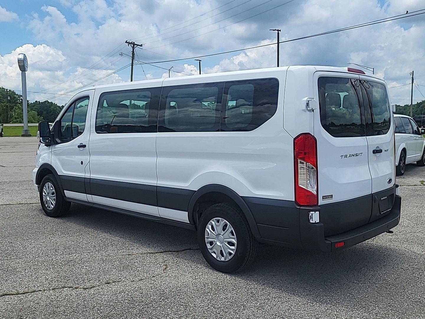 2023 Ford Transit Passenger Wagon XLT
