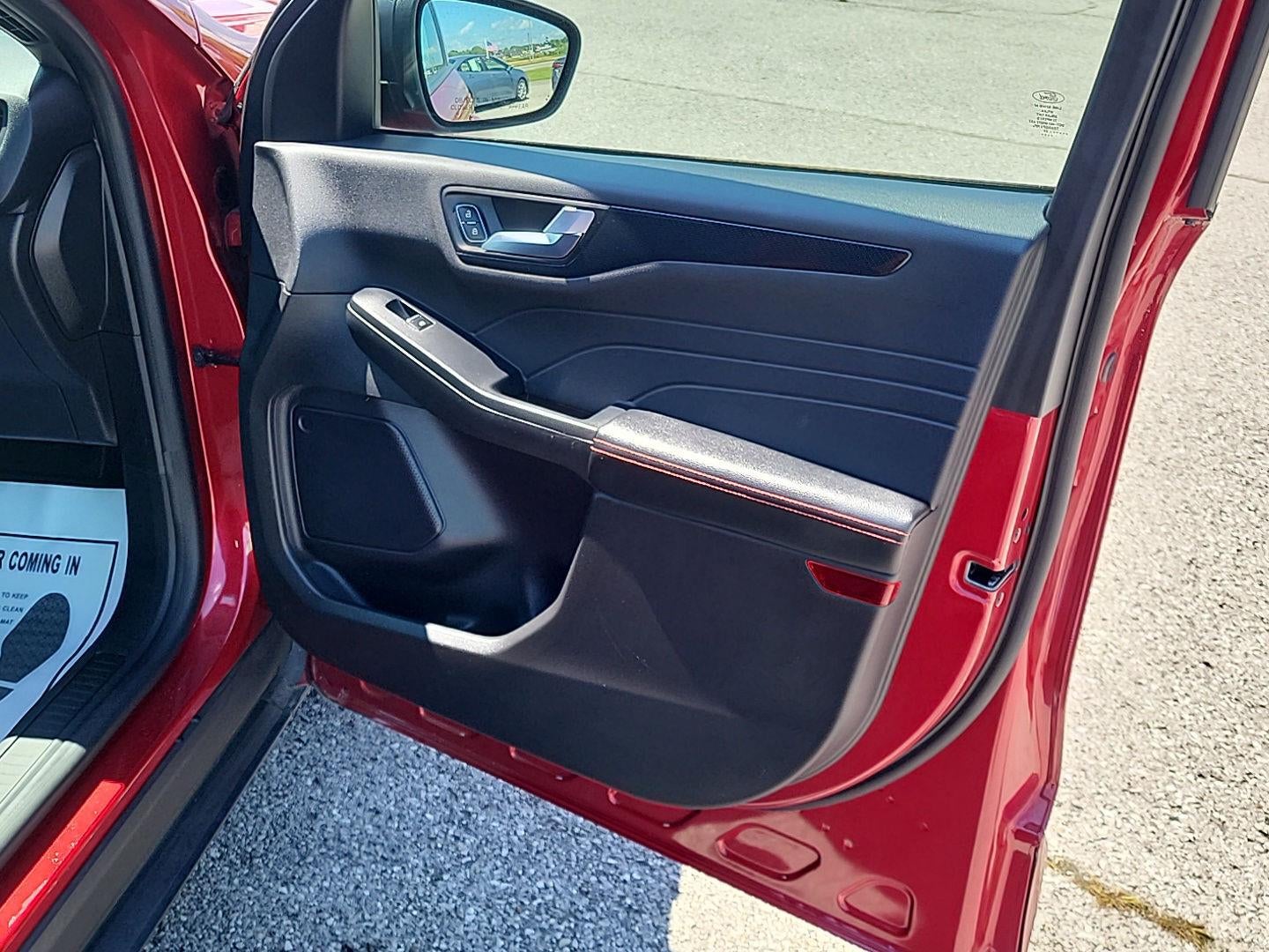 2024 Ford Escape ST-Line - Photo 11