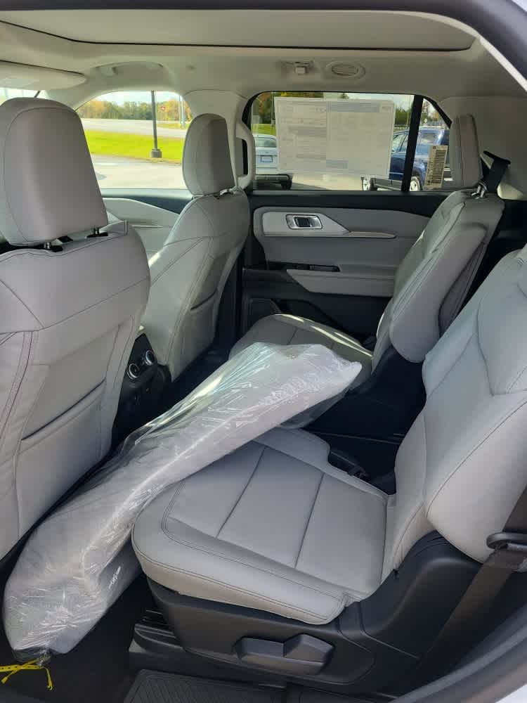 2026 Ford Explorer Active w/100A Pkg