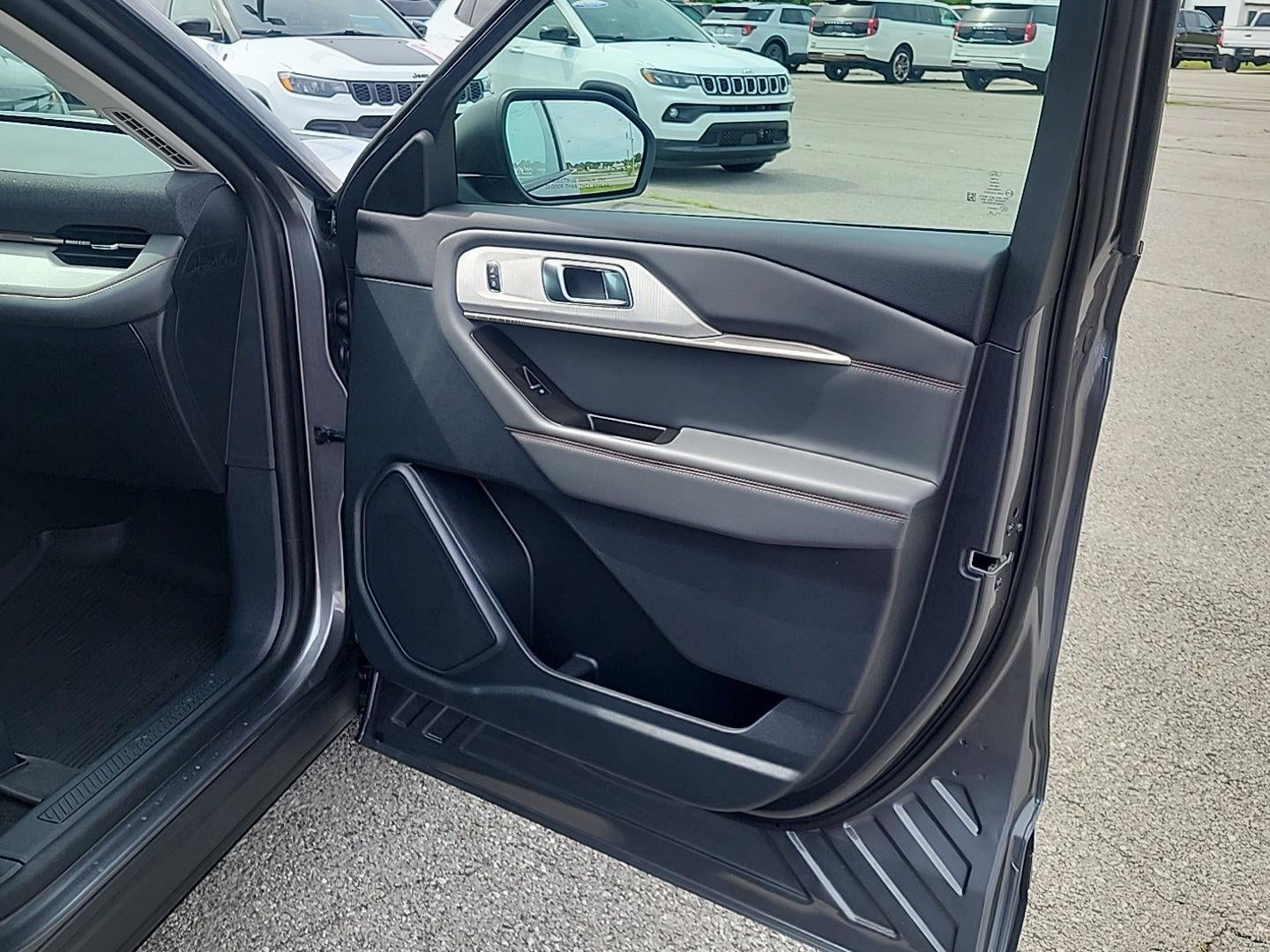 2026 Ford Explorer Active w/200A Pkg
