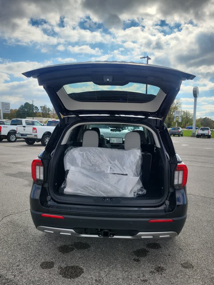 2026 Ford Explorer Active w/100A Pkg