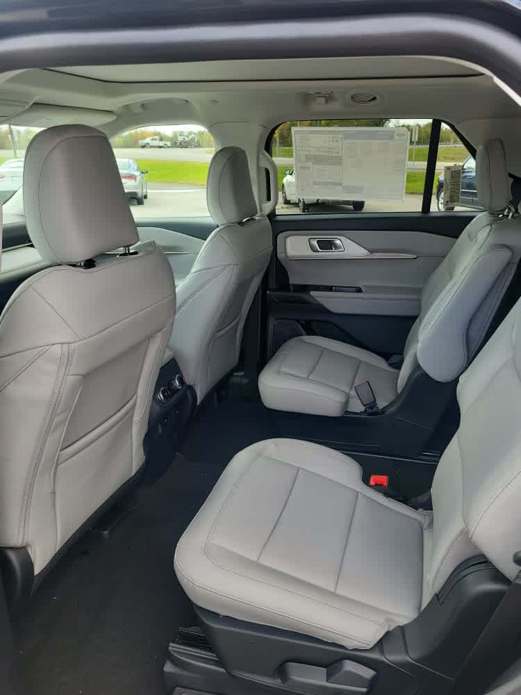 2026 Ford Explorer Active w/100A Pkg