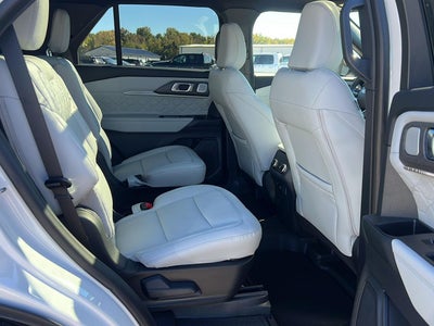 2027 Ford Explorer Platinum