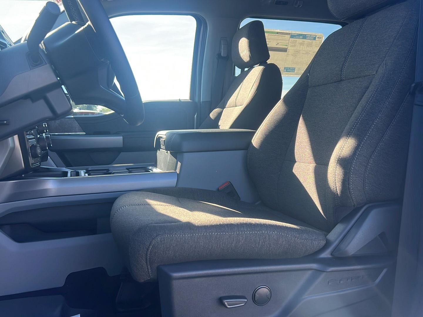 2027 Ford Super Duty F-250 Srw XLT