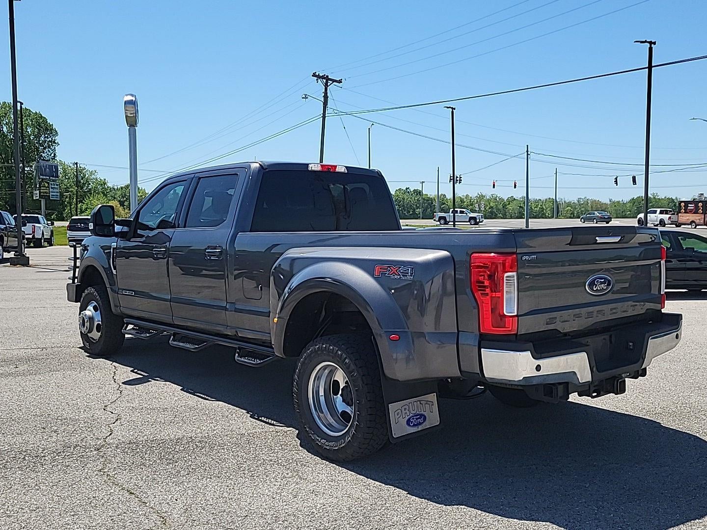 2019 Ford Super Duty F-350 DRW LARIAT