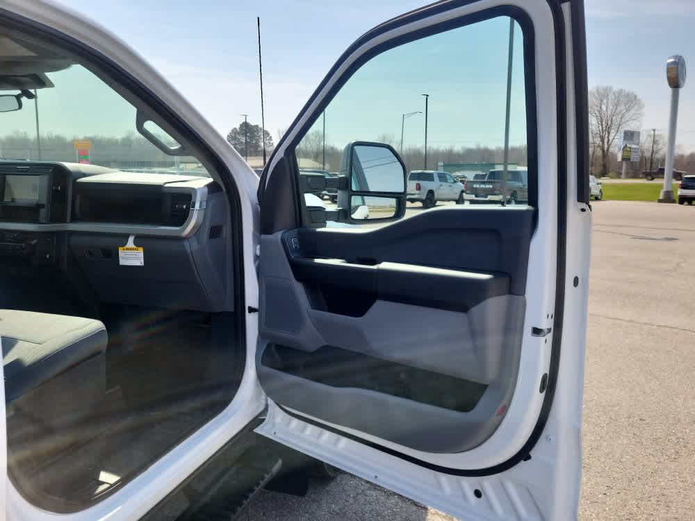 2026 Ford Super Duty F-450 Pickup XL