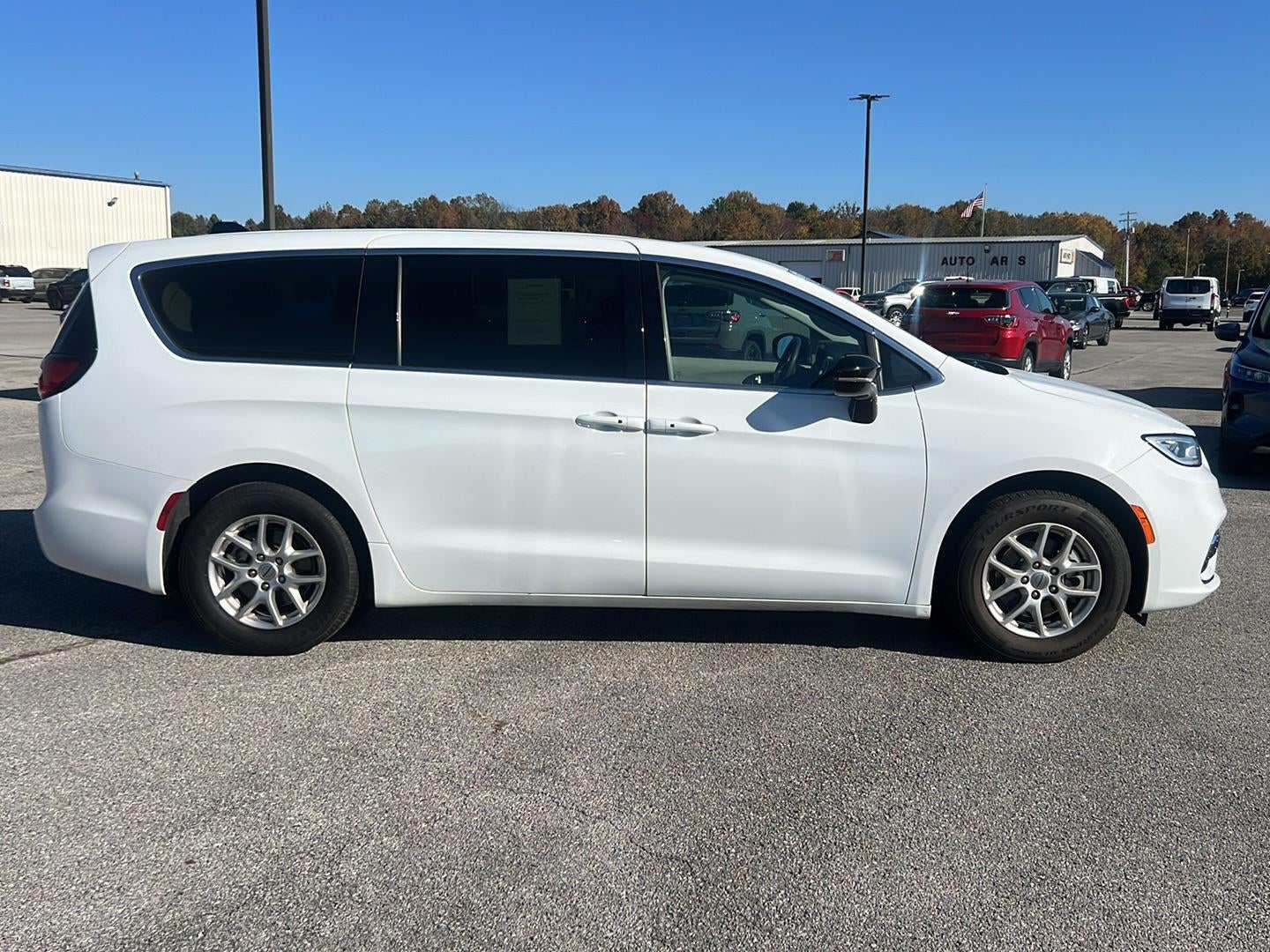 2024 Chrysler PACIFICA TOURING L