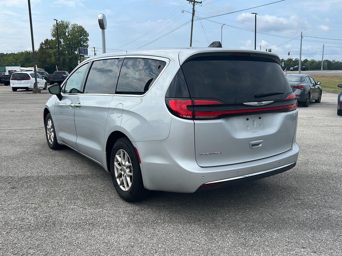 2024 Chrysler Pacifica Touring L