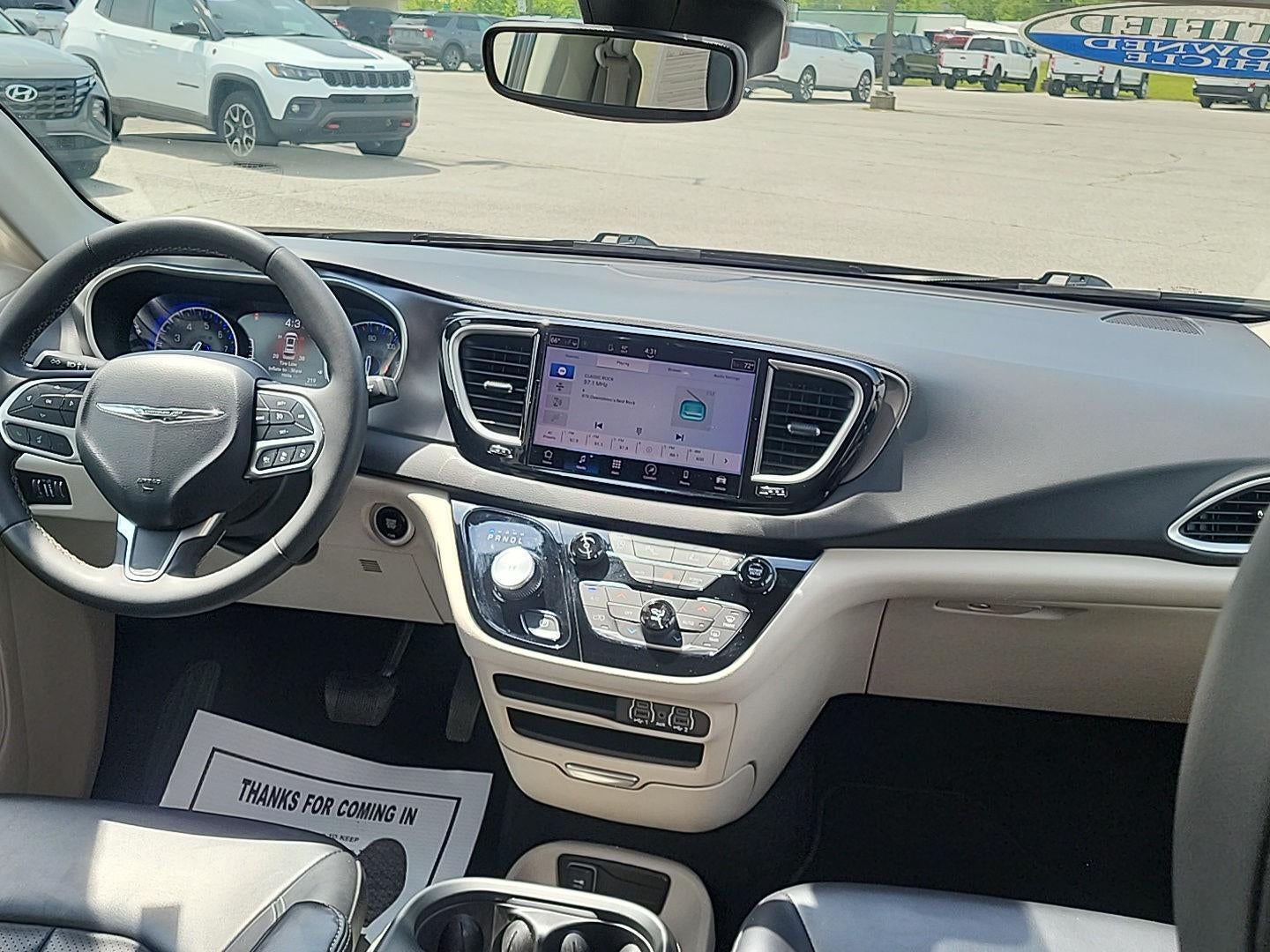 2023 Chrysler Pacifica Touring L