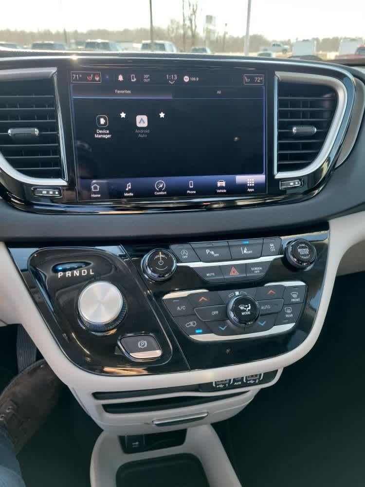 2023 Chrysler PACIFICA TOURING L