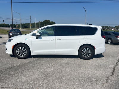 2023 Chrysler Pacifica Hybrid Touring L