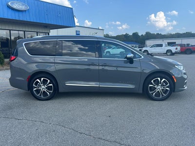 2025 Chrysler Pacifica Pinnacle