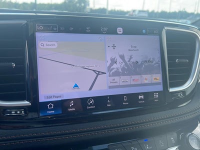 2025 Chrysler Pacifica Pinnacle