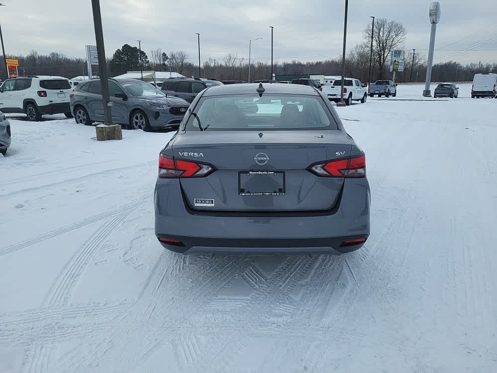 2023 Nissan Versa SV