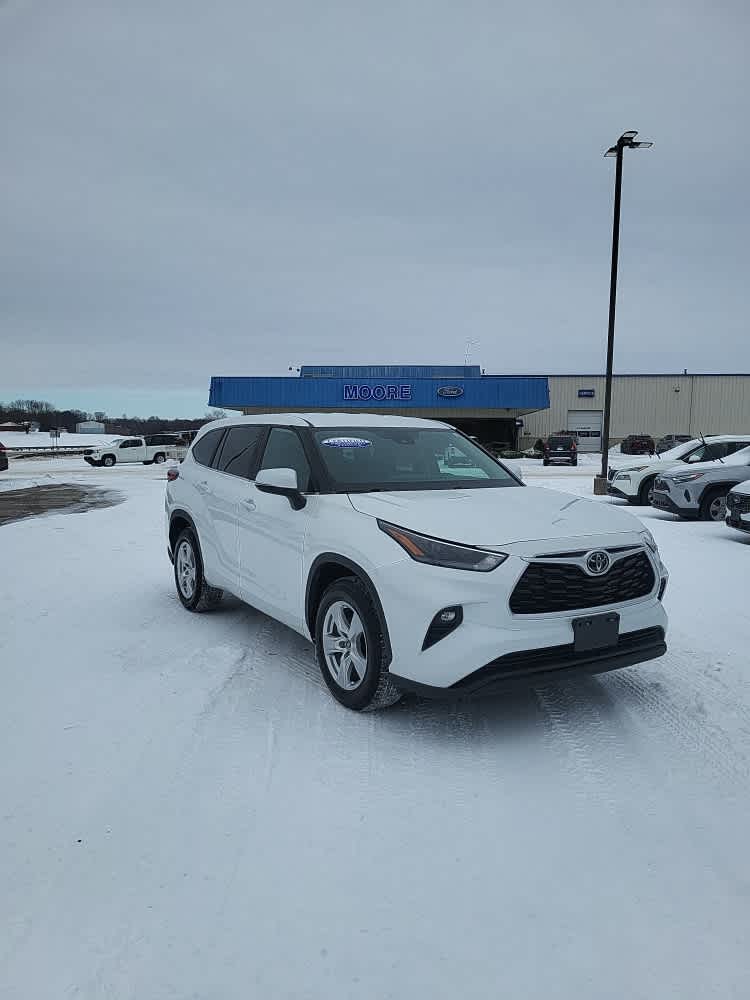 2023 Toyota Highlander LE