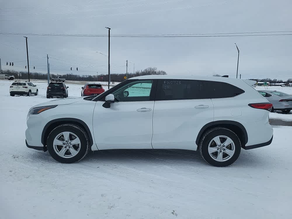 2023 Toyota Highlander LE