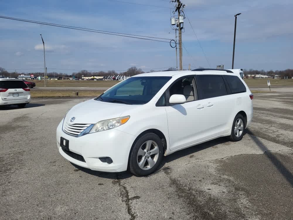 2015 Toyota Sienna LE