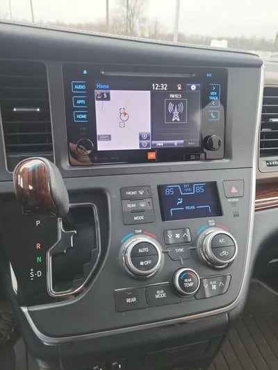 2016 Toyota Sienna Limited Premium 7-Passenger