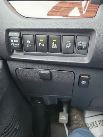 2016 Toyota Sienna Limited Premium 7-Passenger