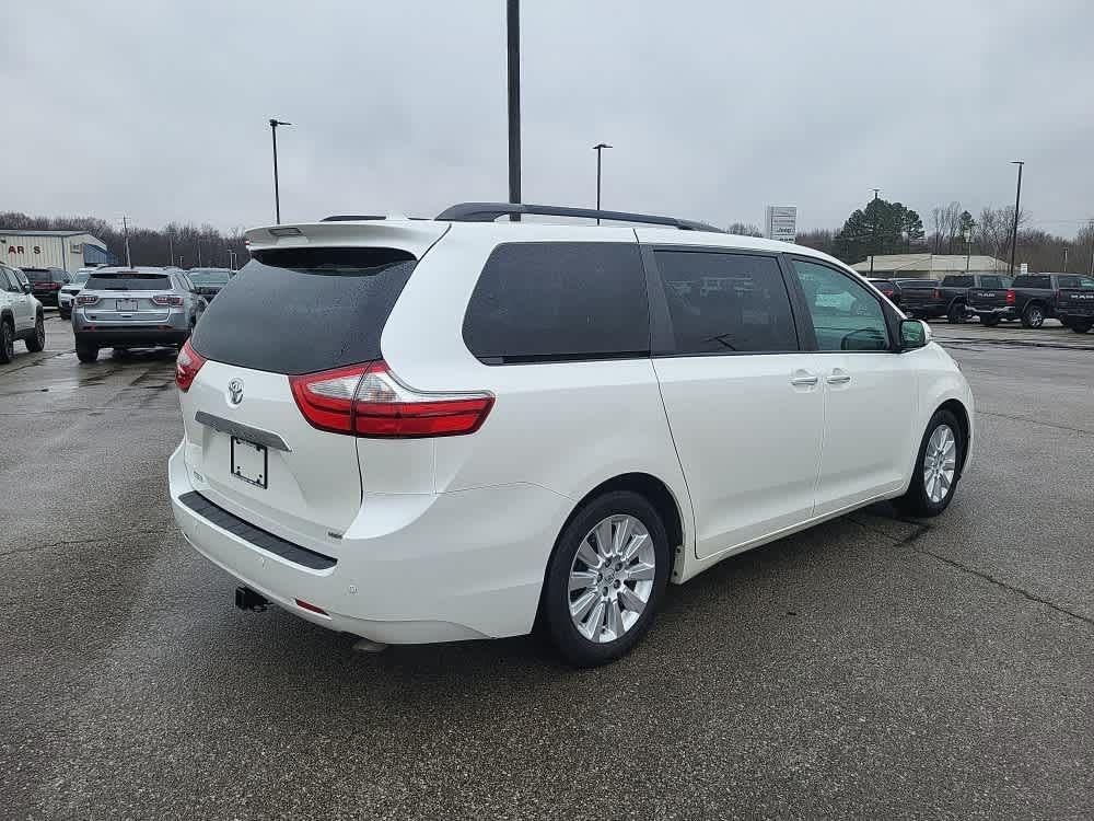 2016 Toyota Sienna Limited Premium 7-Passenger