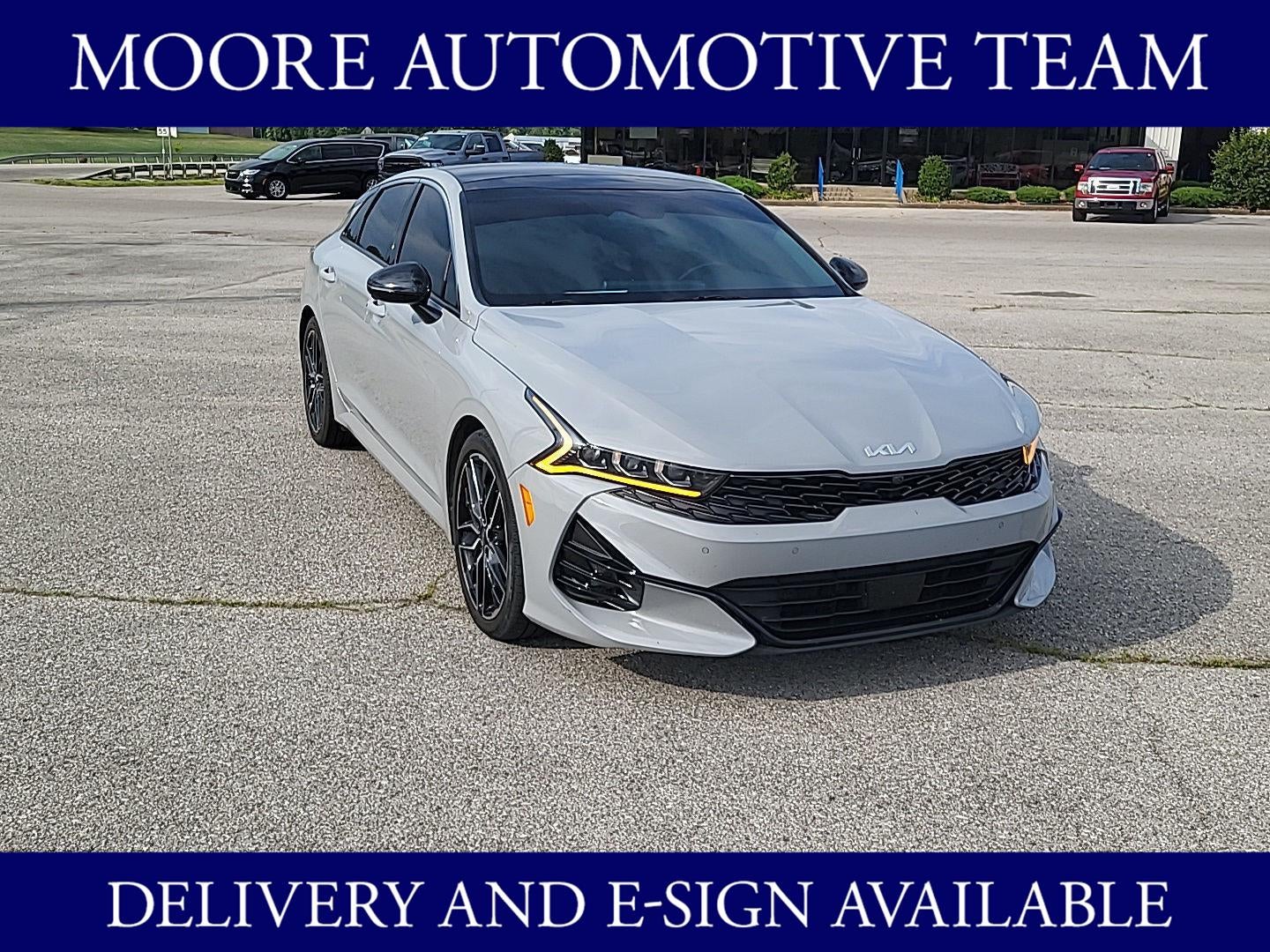2022 Kia Optima GT FWD's photo