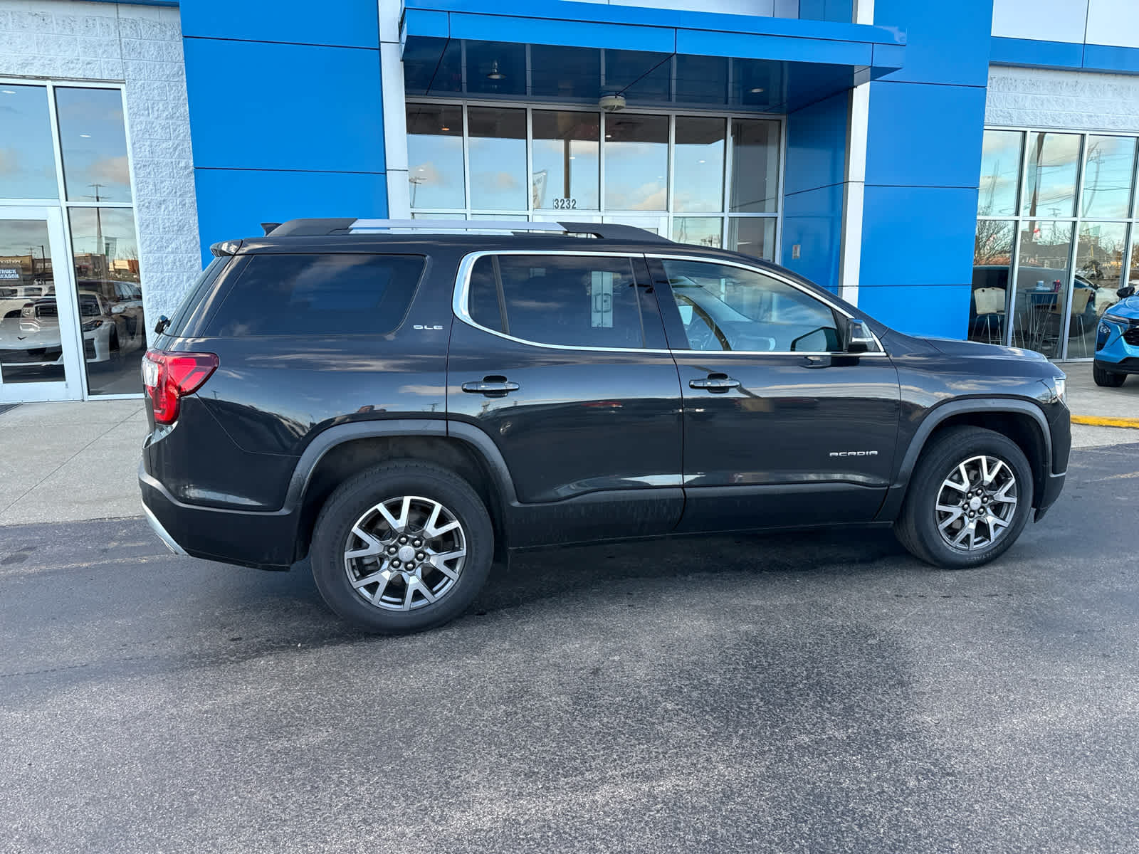 2020 GMC Acadia SLE