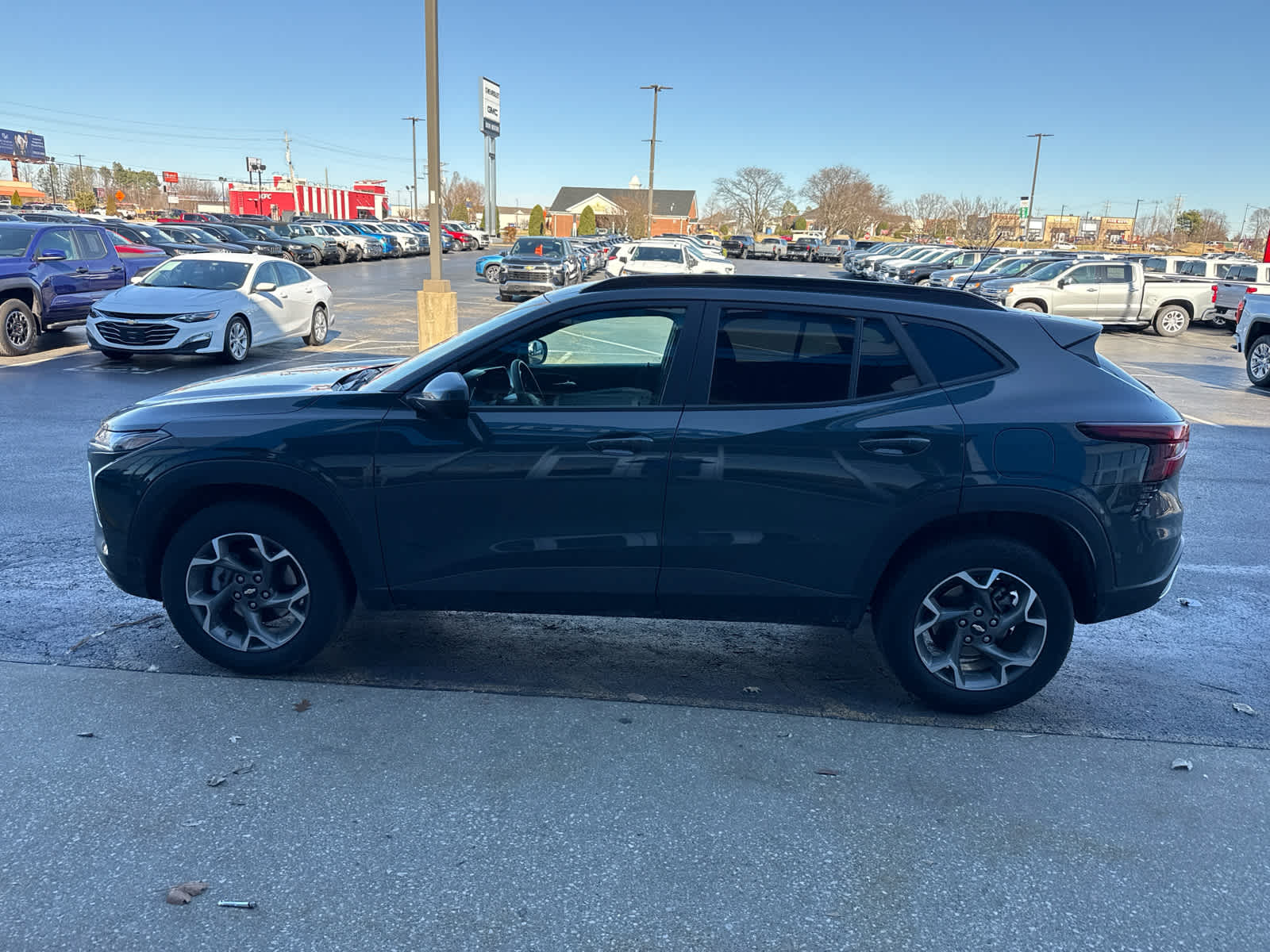 2025 Chevrolet Trax LT