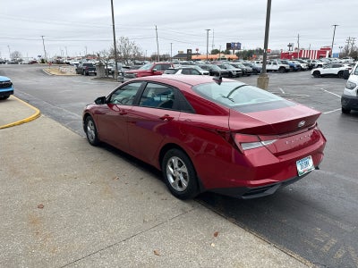 2023 Hyundai Elantra SE