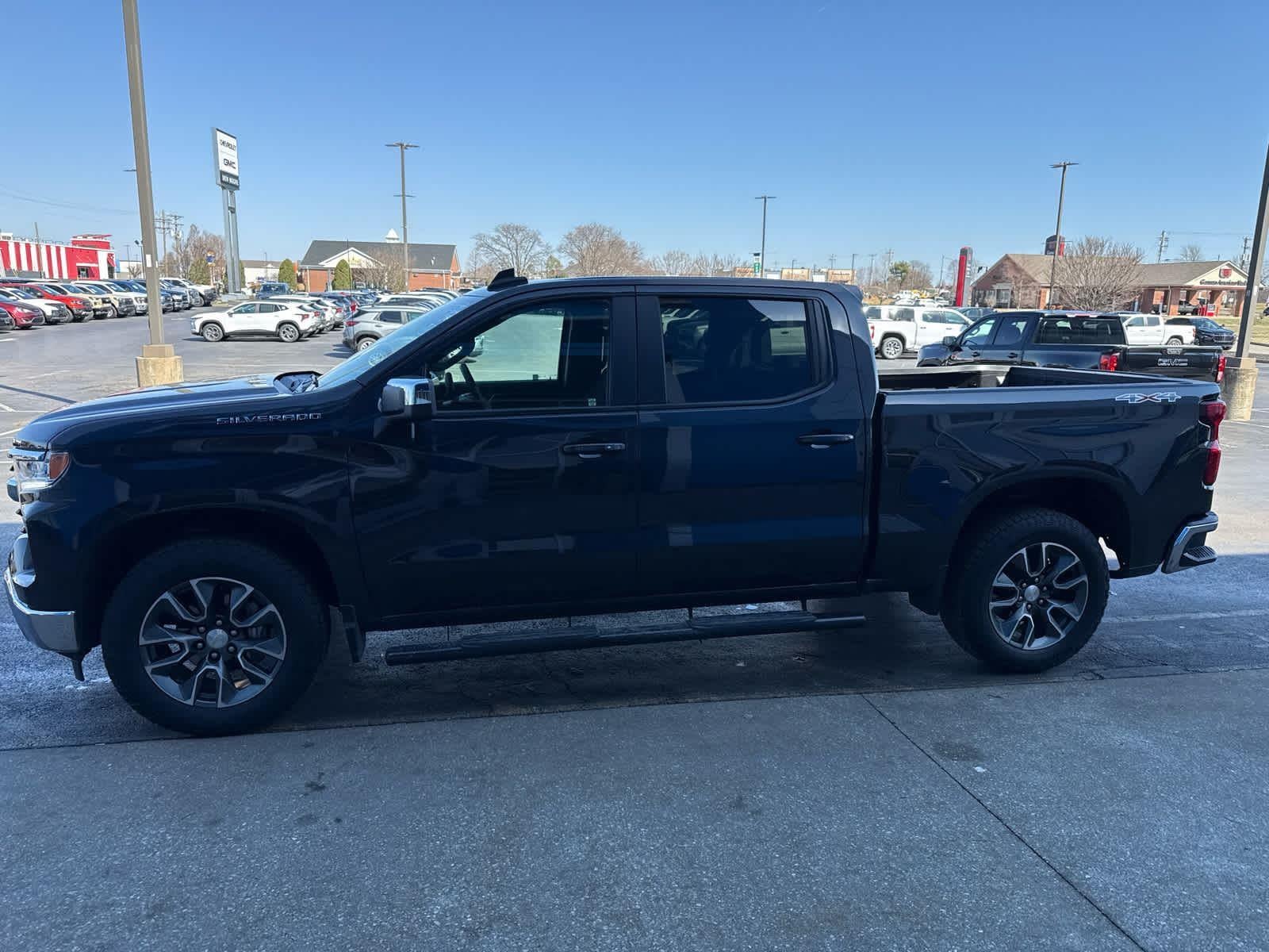 2024 Chevrolet Silverado 1500 LT (2FL)