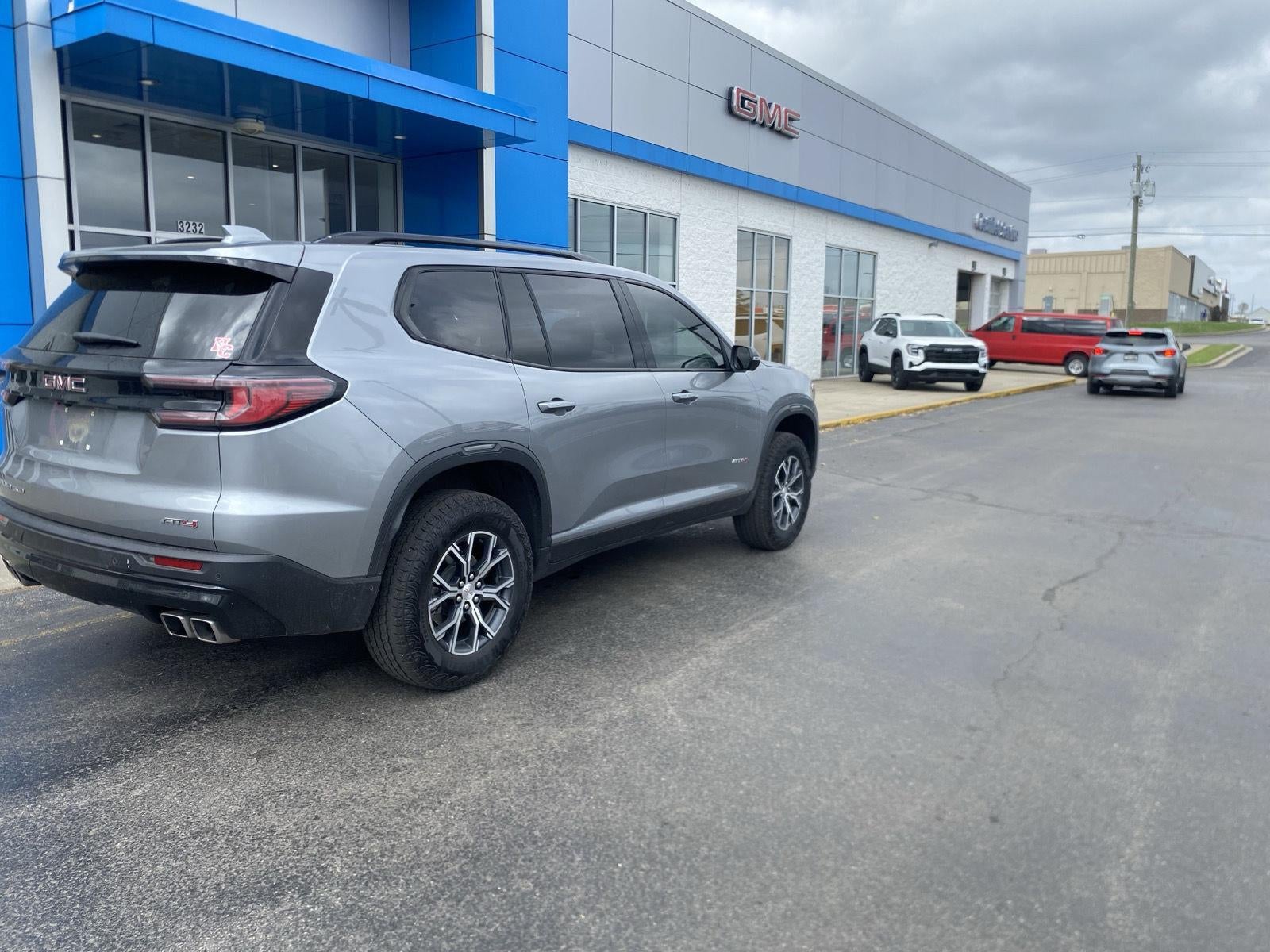 2025 GMC Acadia AT4