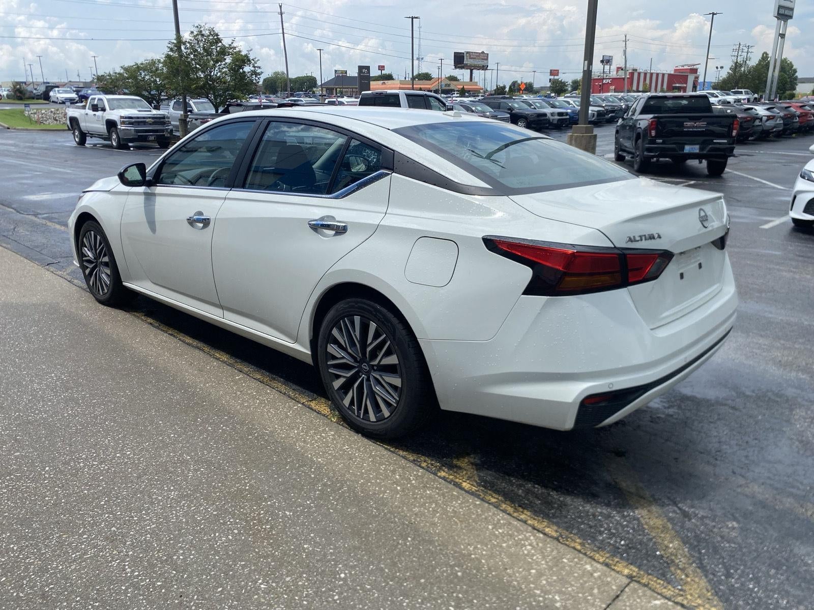 2025 Nissan Altima SV
