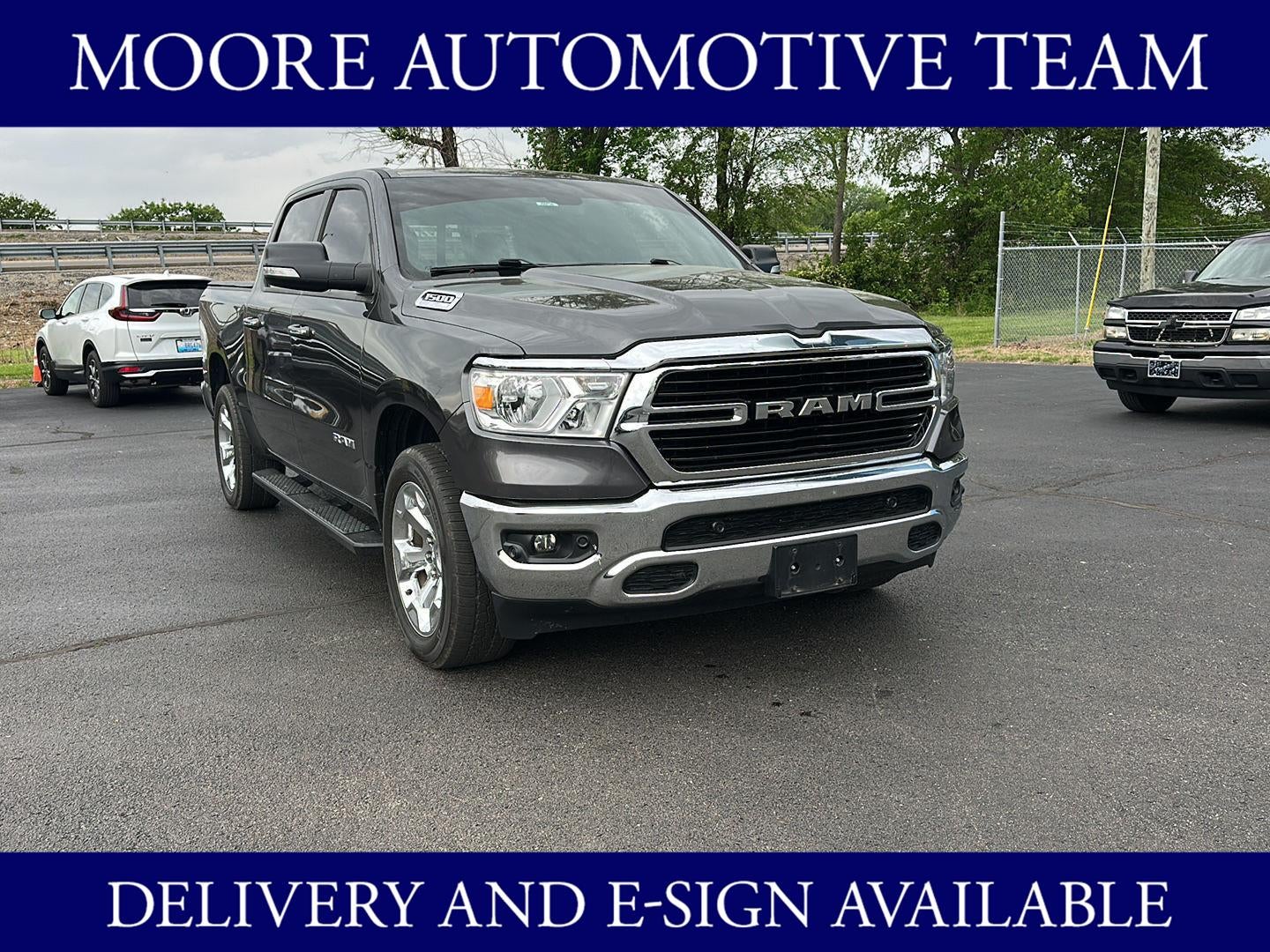 2019 RAM 1500 Big Horn/Lone Star 4x4 Crew Cab 5'7's photo
