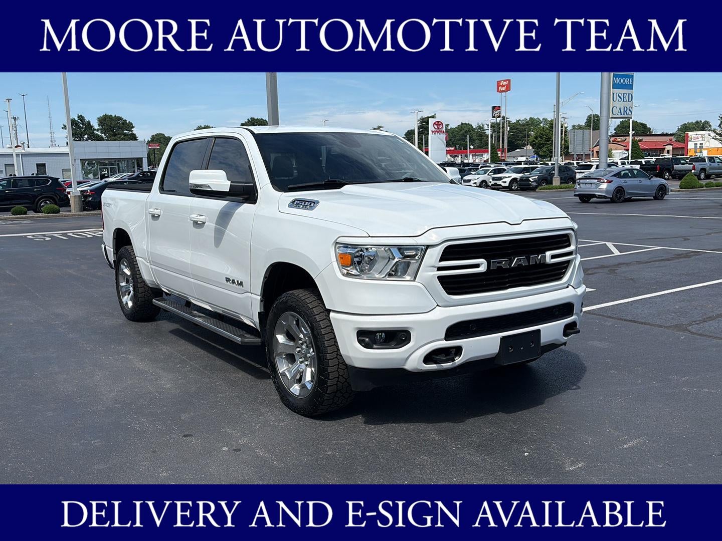 2020 RAM 1500 Big Horn/Lone Star 4x4 Crew Cab 5'7's photo
