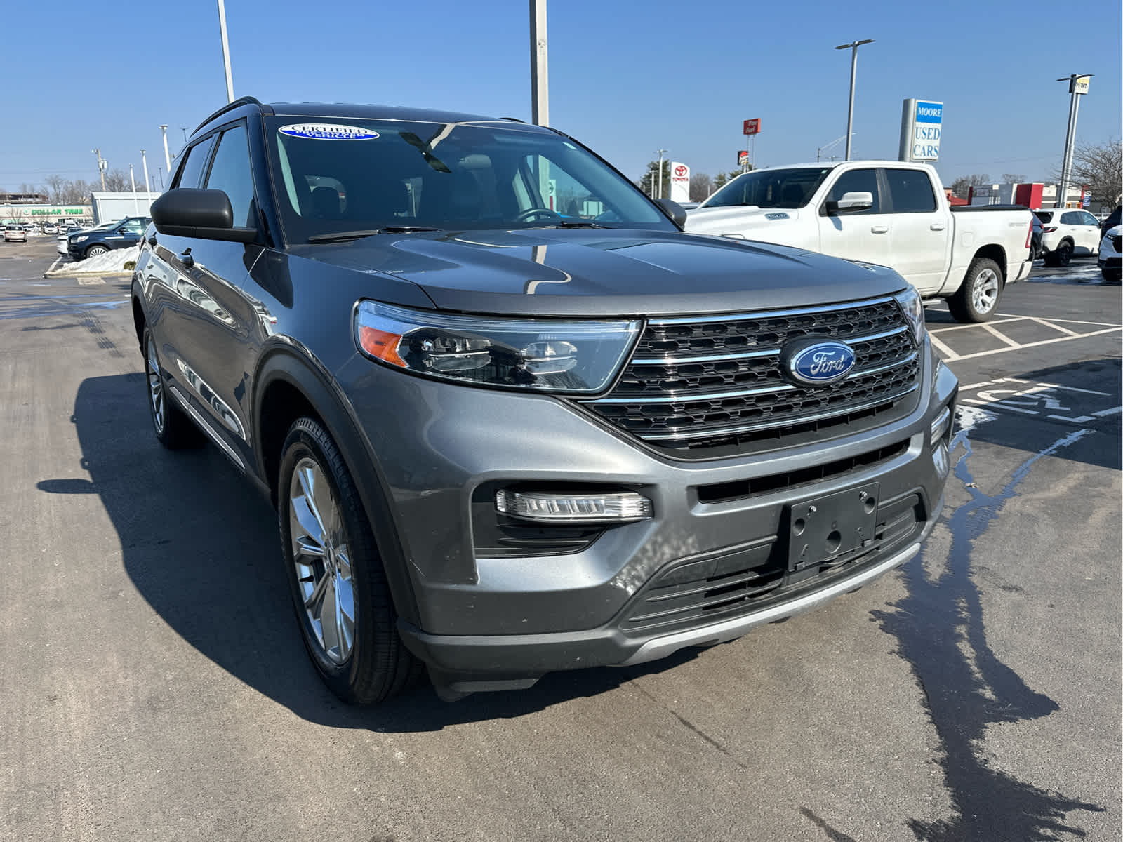 2024 Ford Explorer XLT