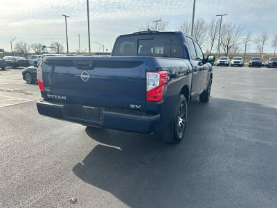 2023 Nissan TITAN SV