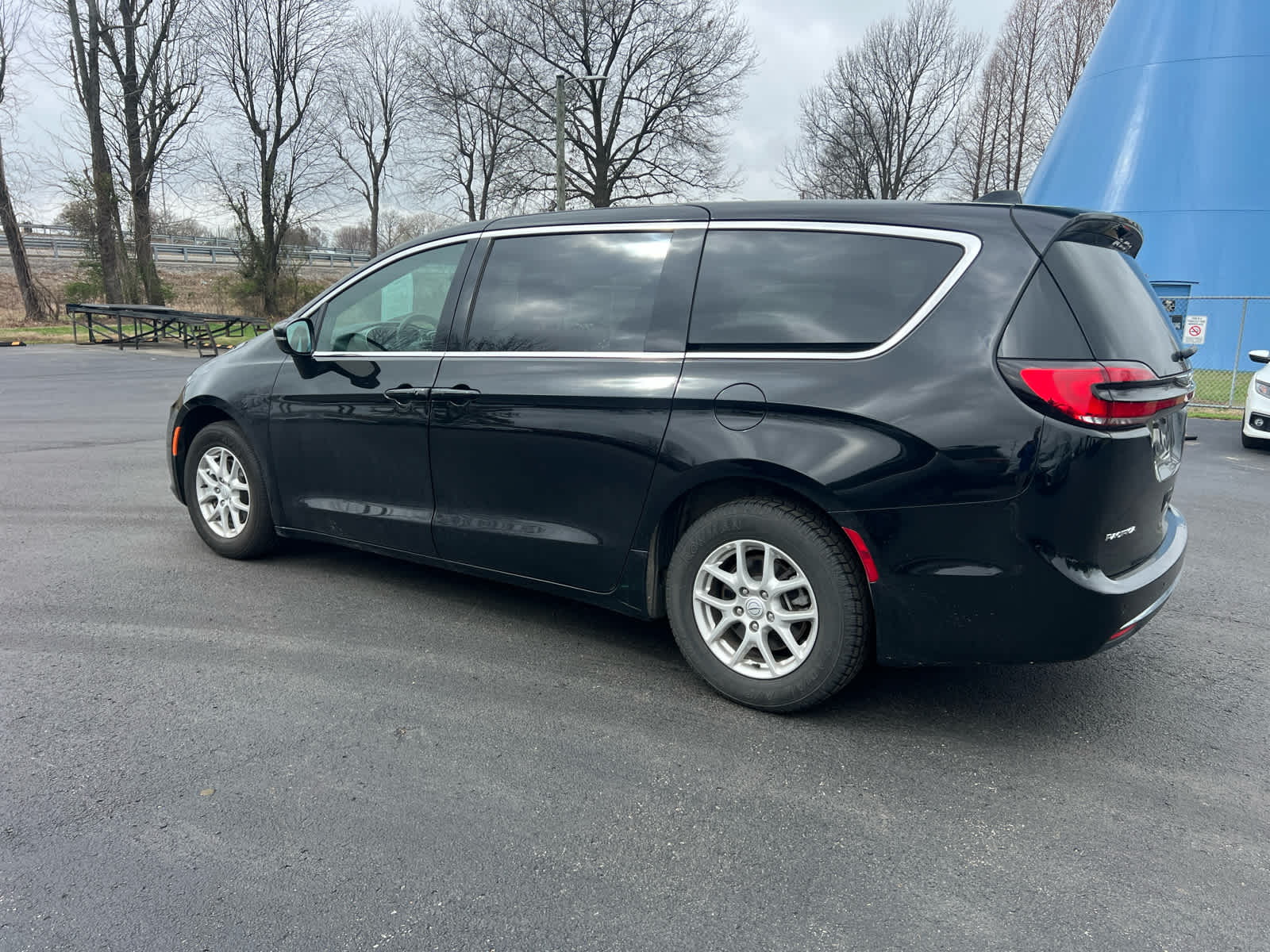 2025 Chrysler Pacifica Select