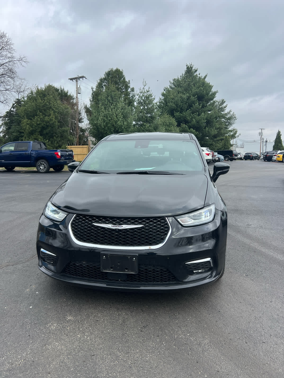 2025 Chrysler Pacifica Select