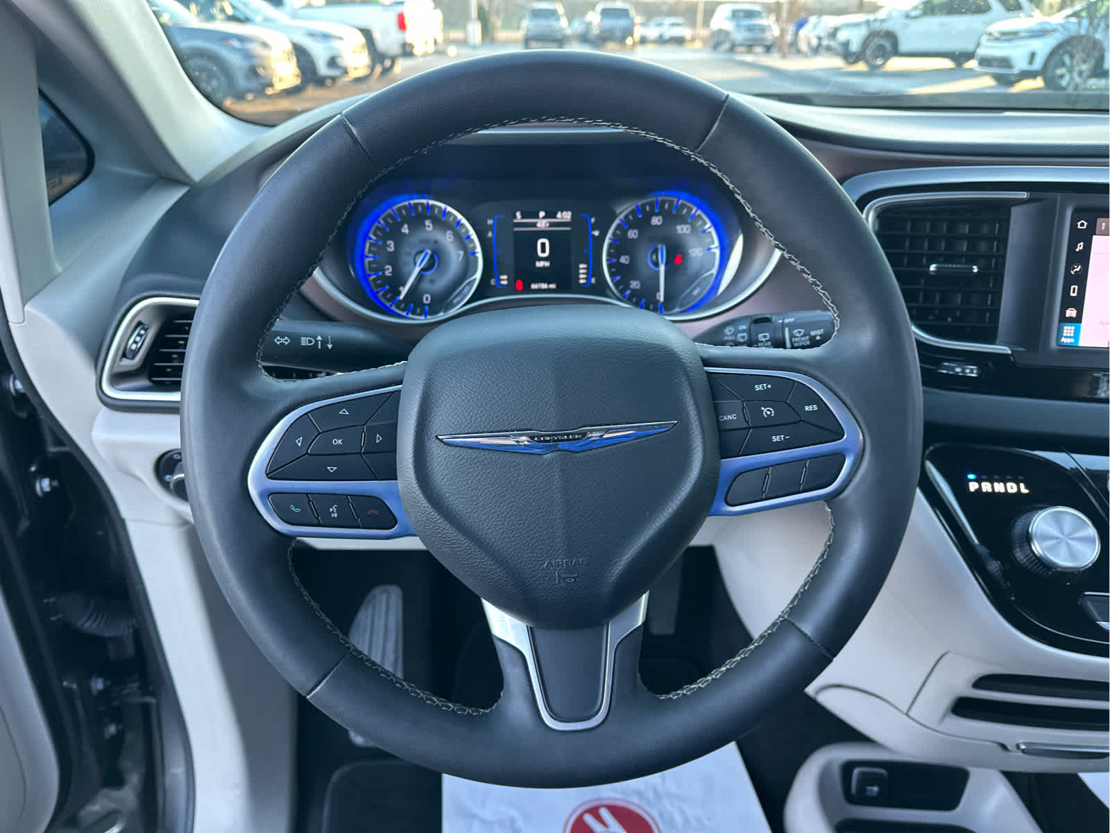 2023 Chrysler Voyager LX