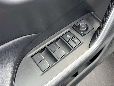 2024 TOYOTA TRUCK RAV4 XLE