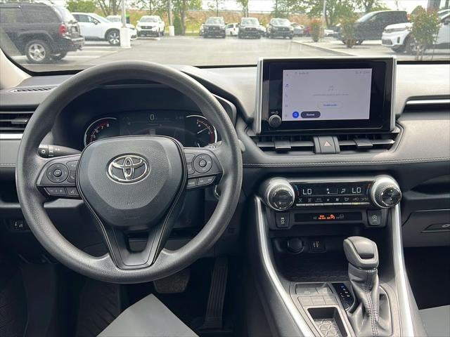 2024 TOYOTA TRUCK RAV4 XLE
