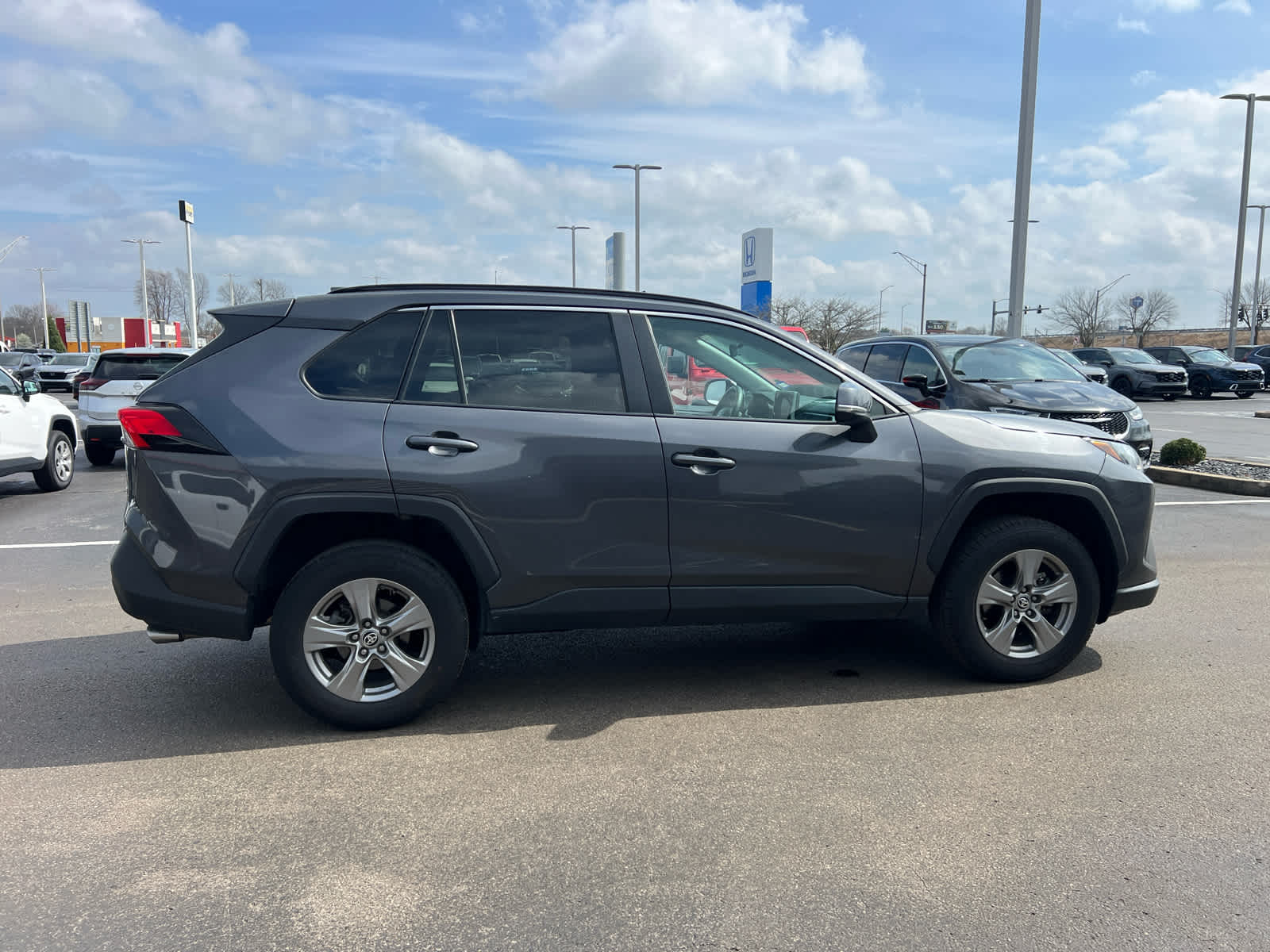 2024 Toyota RAV4 XLE