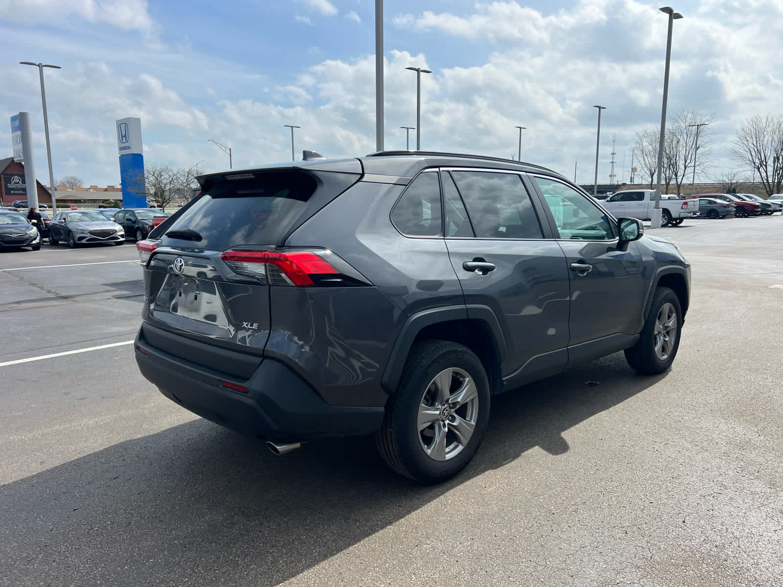 2024 Toyota RAV4 XLE