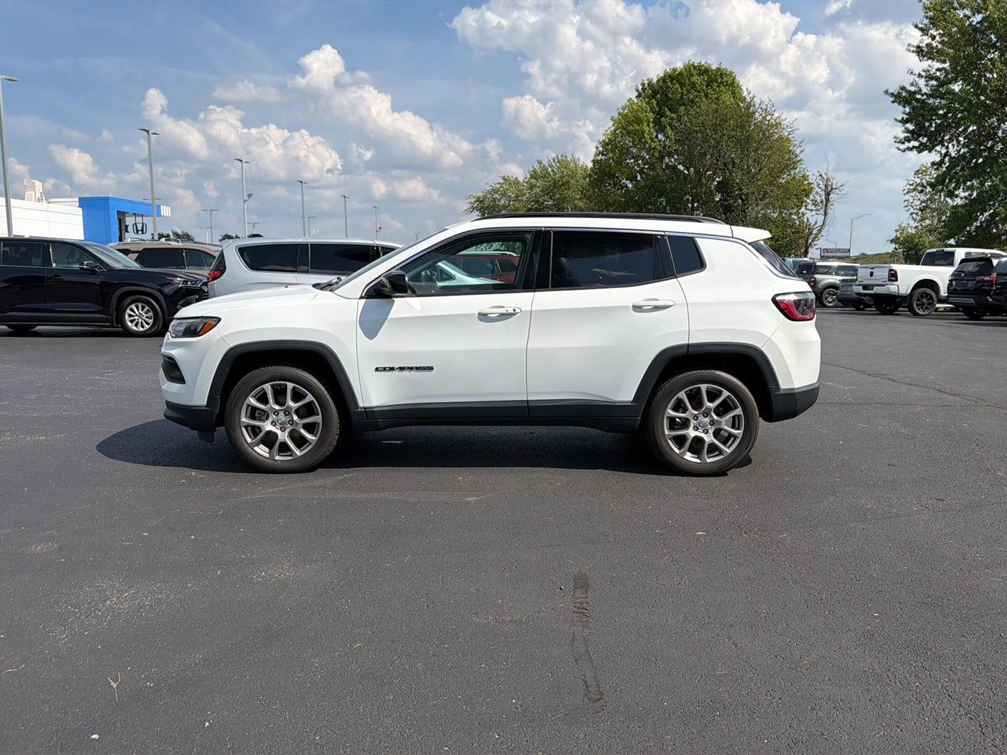 2022 Jeep Compass Latitude Lux