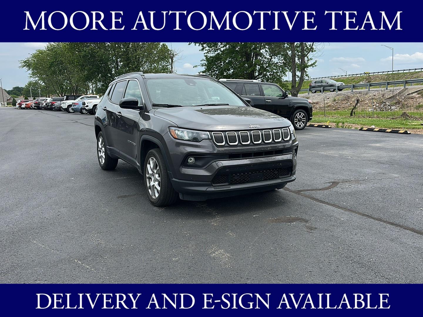 2022 Jeep Compass Latitude Lux 4X4's photo