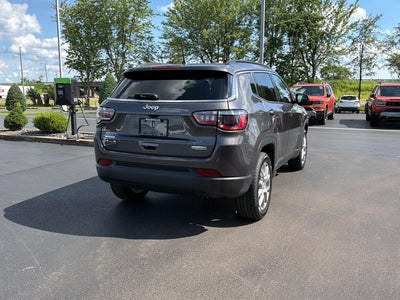 2022 Jeep Compass Latitude Lux