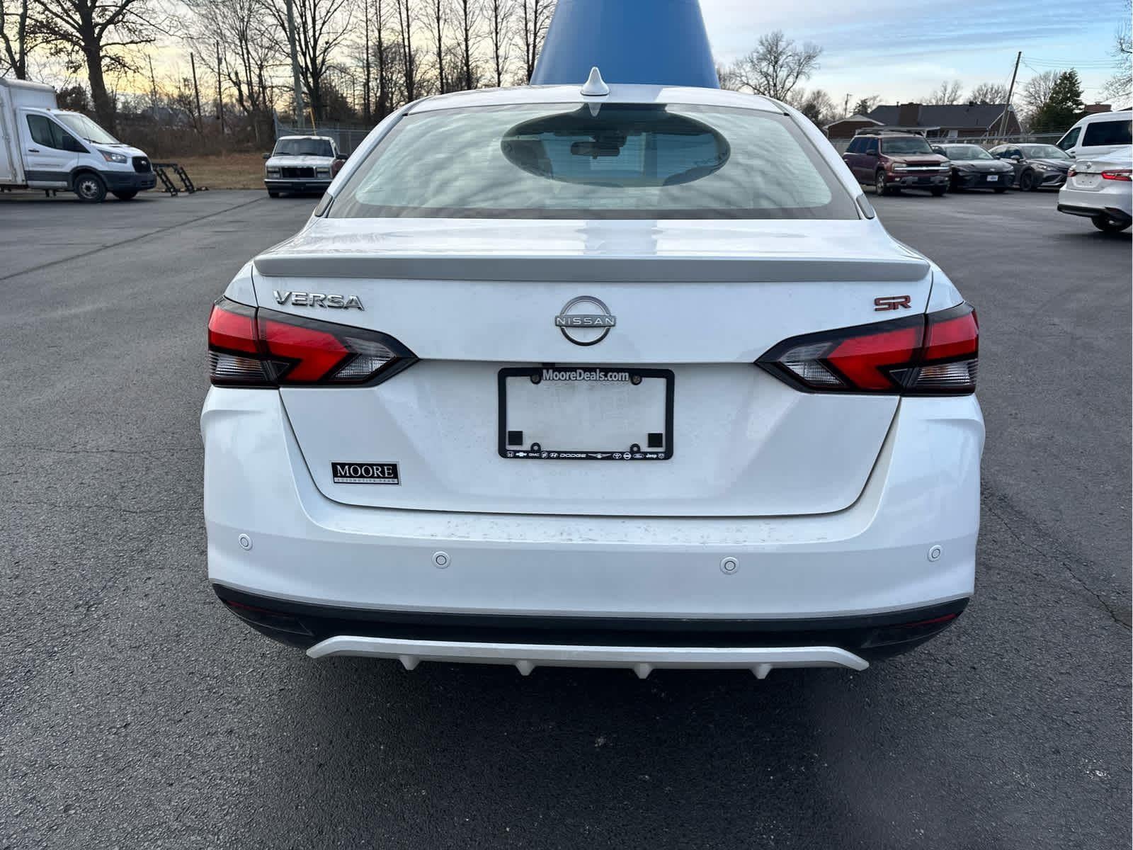2023 Nissan VERSA SR