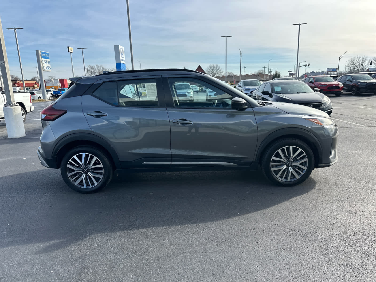 2024 Nissan Kicks SR