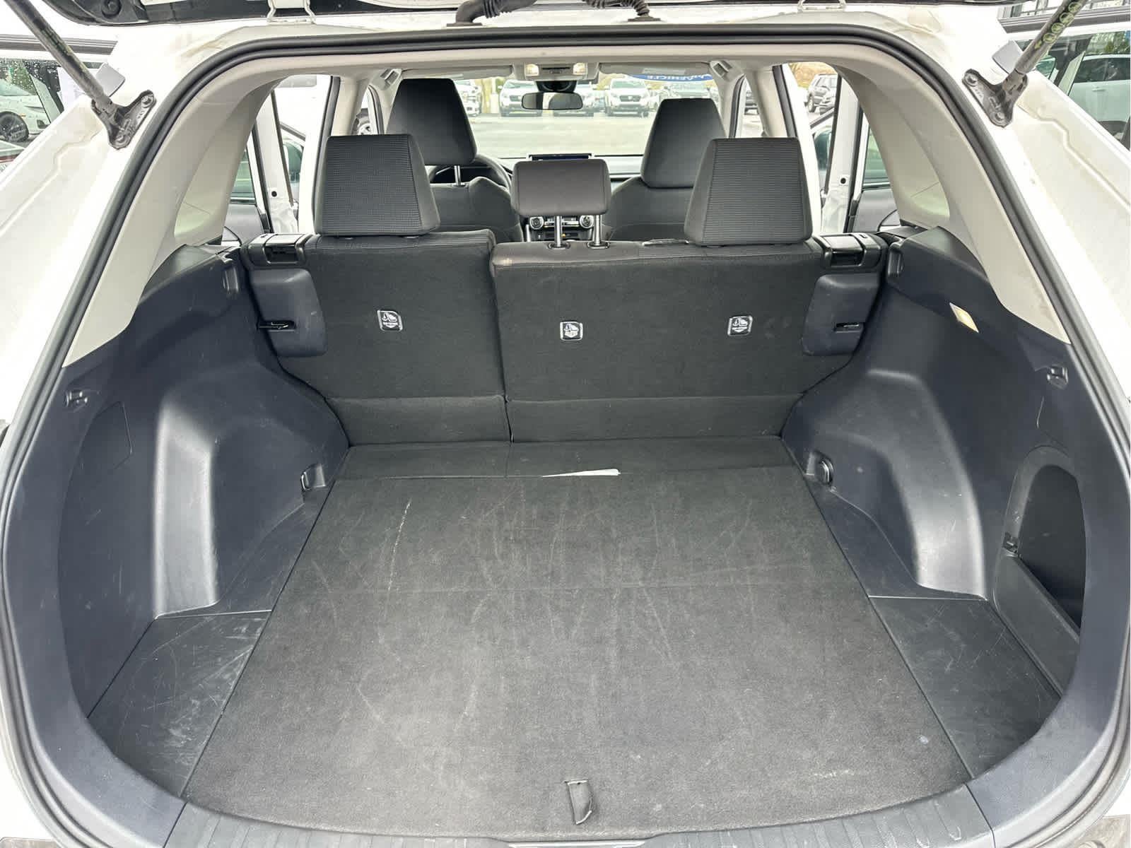 2025 TOYOTA TRUCK RAV4 HYBRID LE